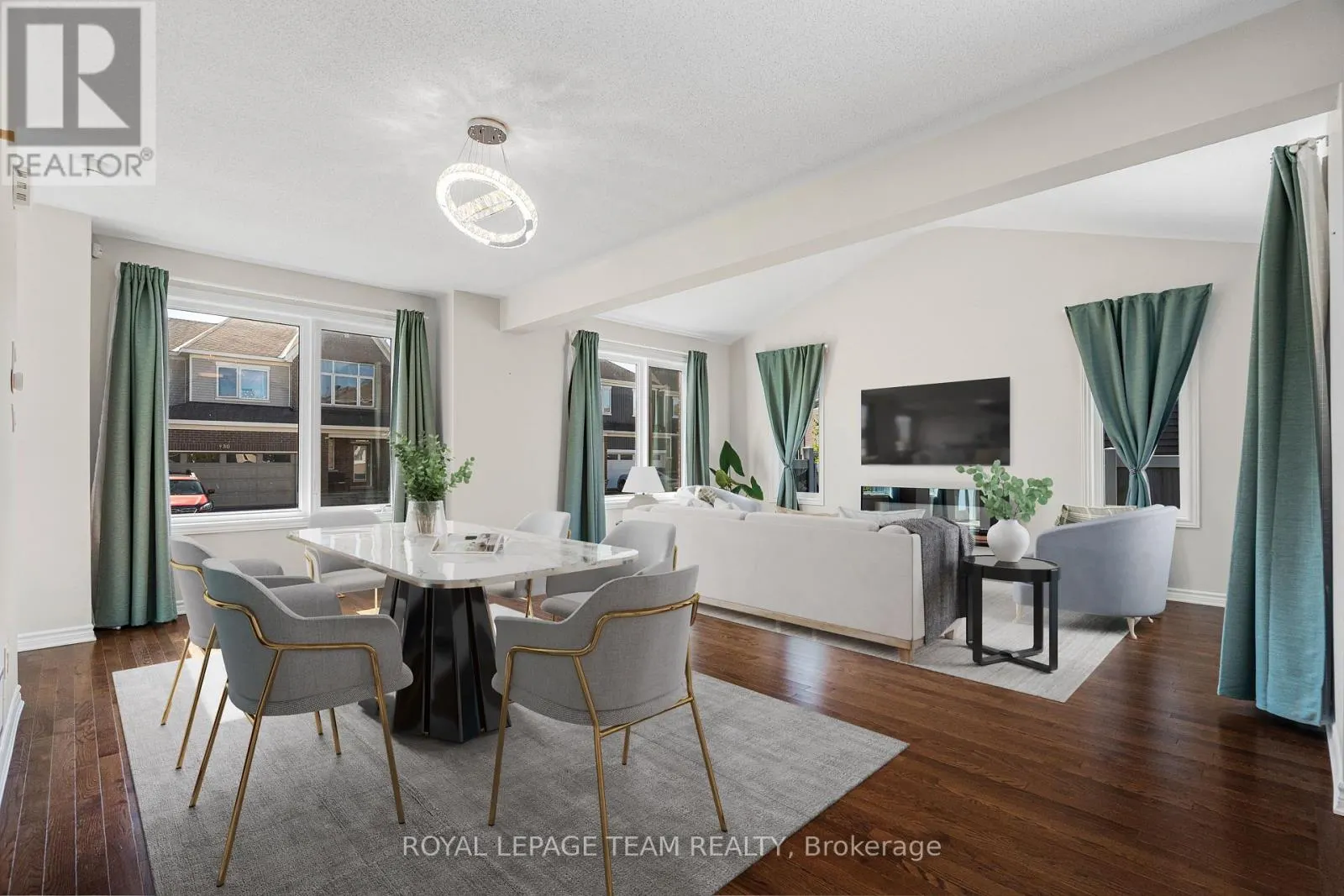 743 VENNECY TERRACE