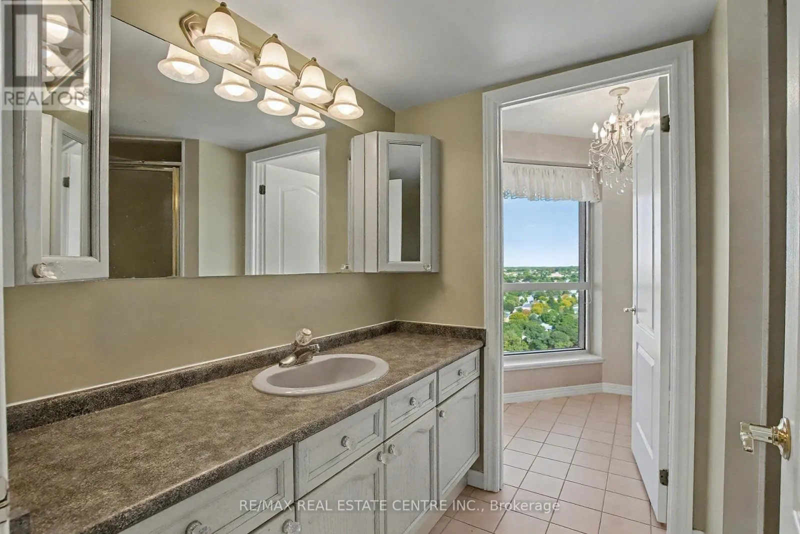 1801 - 190 HESPELER ROAD