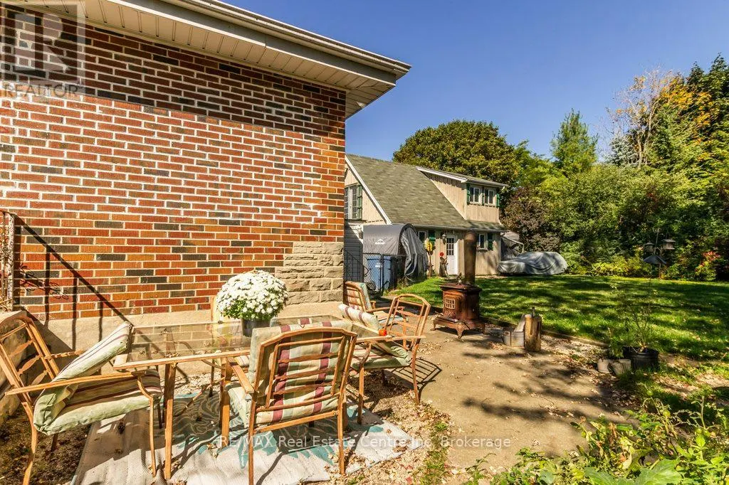11 RIVERVIEW DRIVE