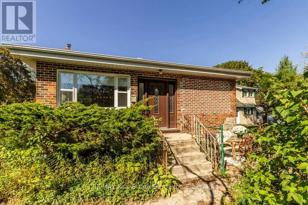11 RIVERVIEW DRIVE