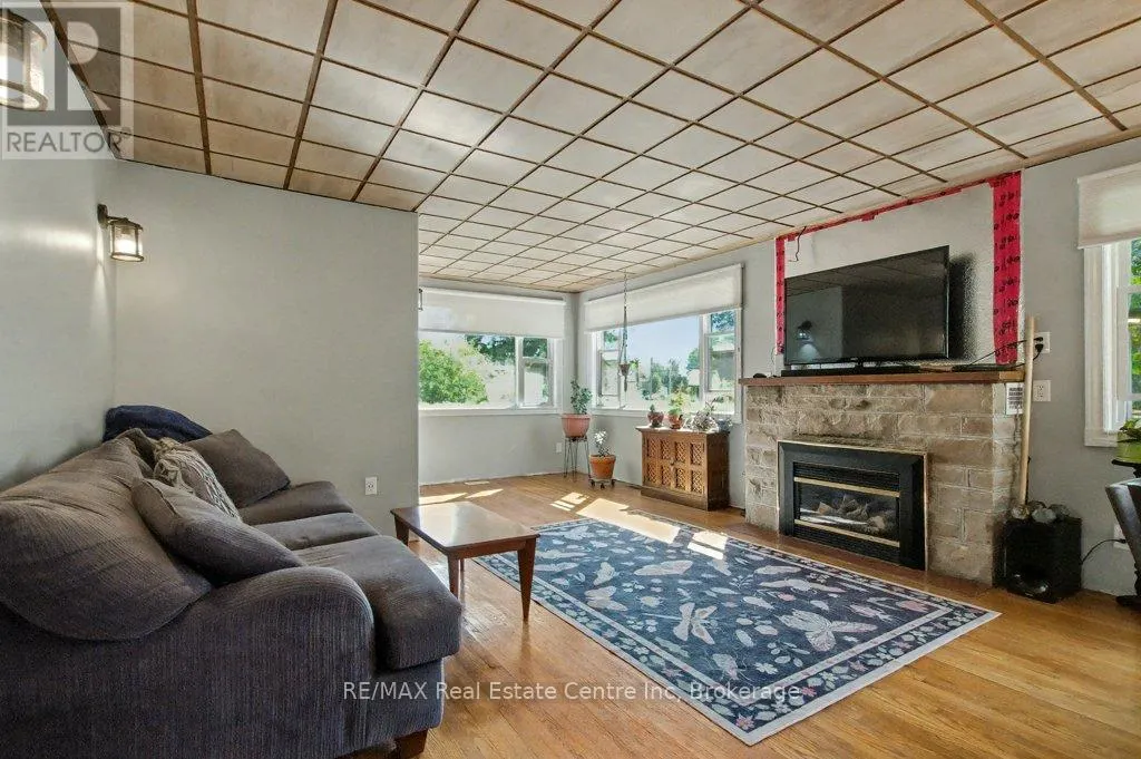 11 RIVERVIEW DRIVE