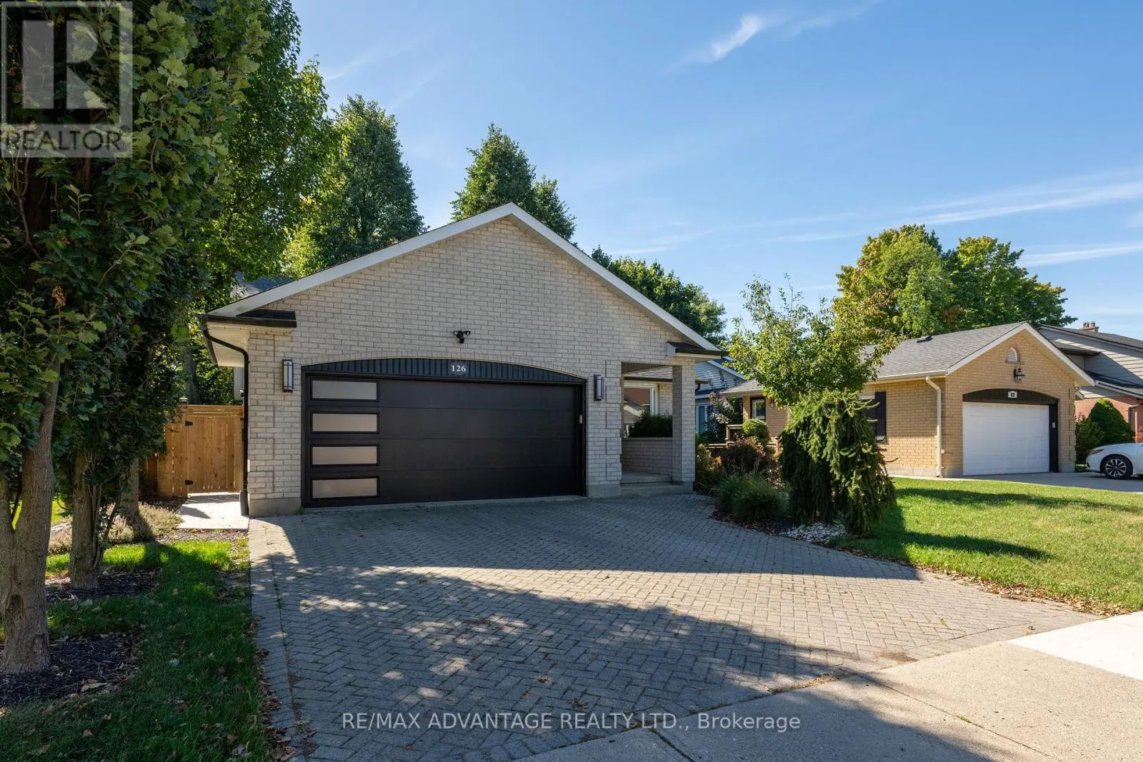 126 MOUNTAINVIEW CRESCENT