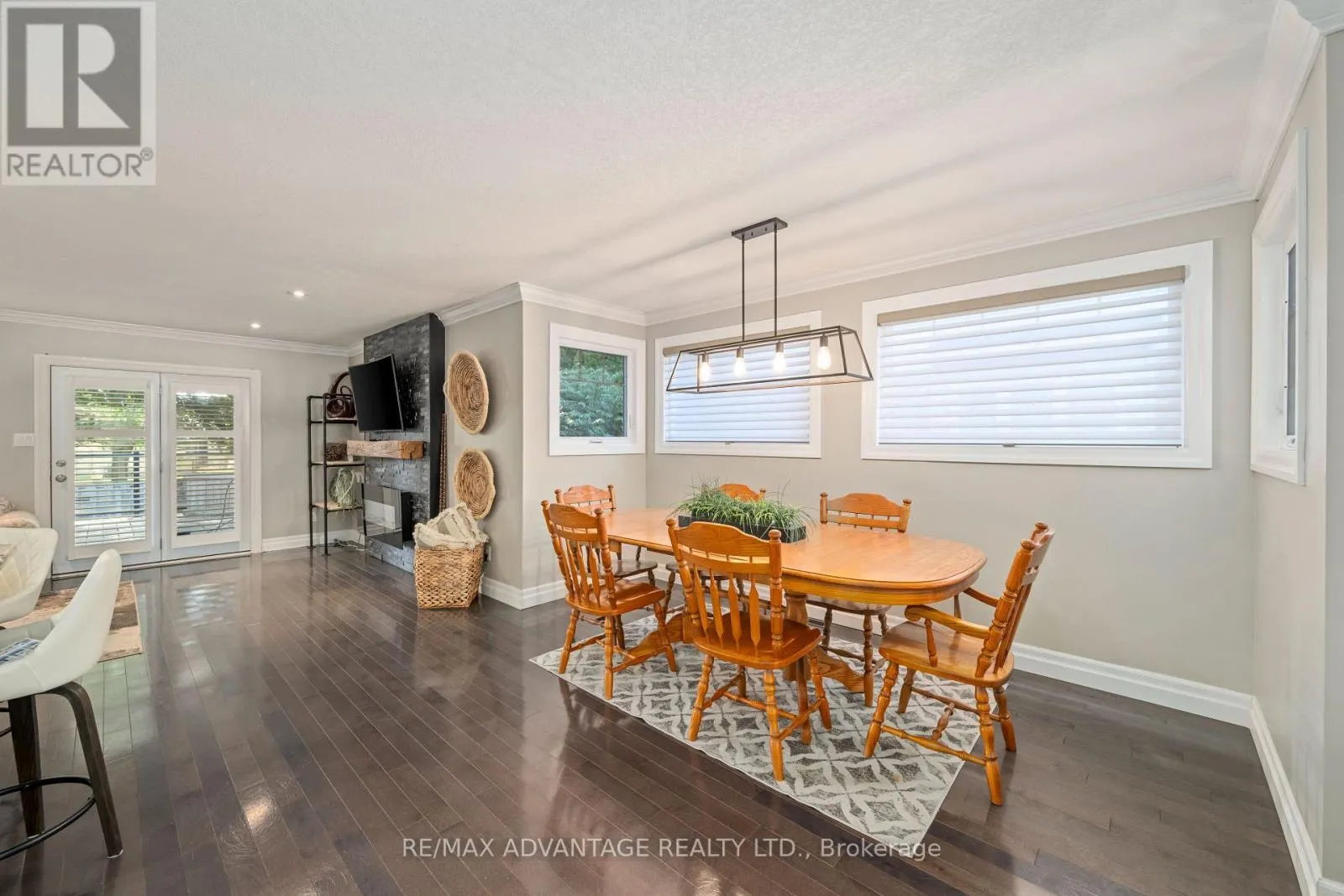 126 MOUNTAINVIEW CRESCENT