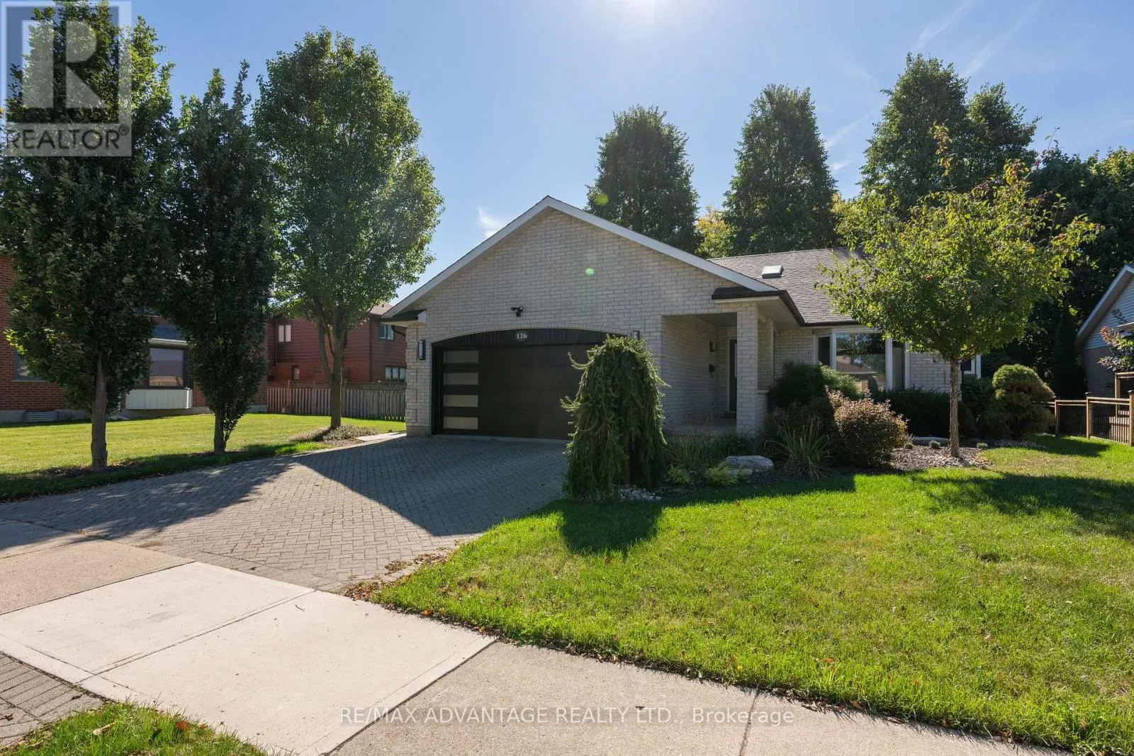 126 MOUNTAINVIEW CRESCENT
