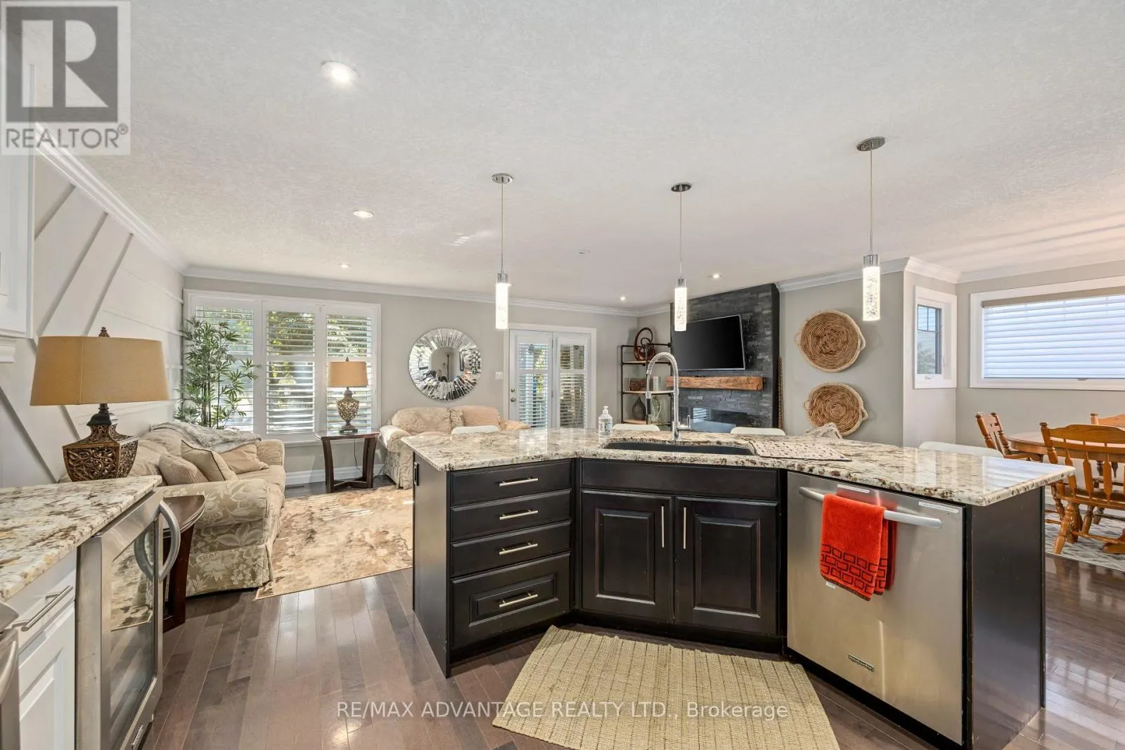 126 MOUNTAINVIEW CRESCENT