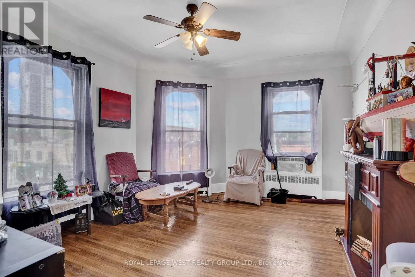 174 JOHN STREET S