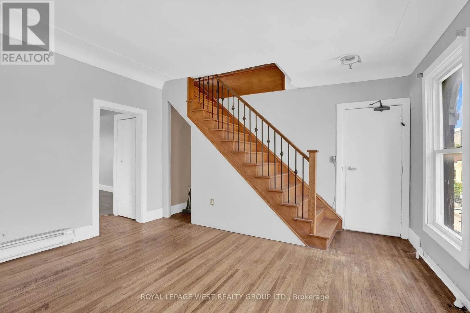 174 JOHN STREET S