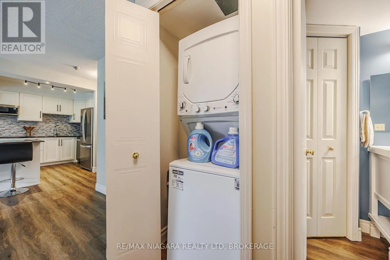 307 - 81 SCOTT STREET, #307