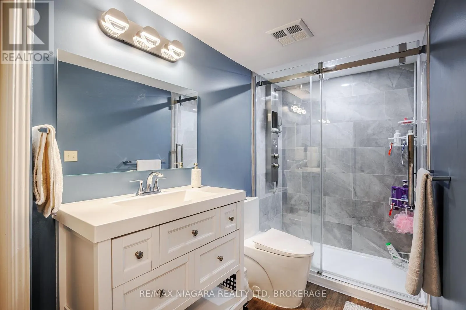 307 - 81 SCOTT STREET, #307