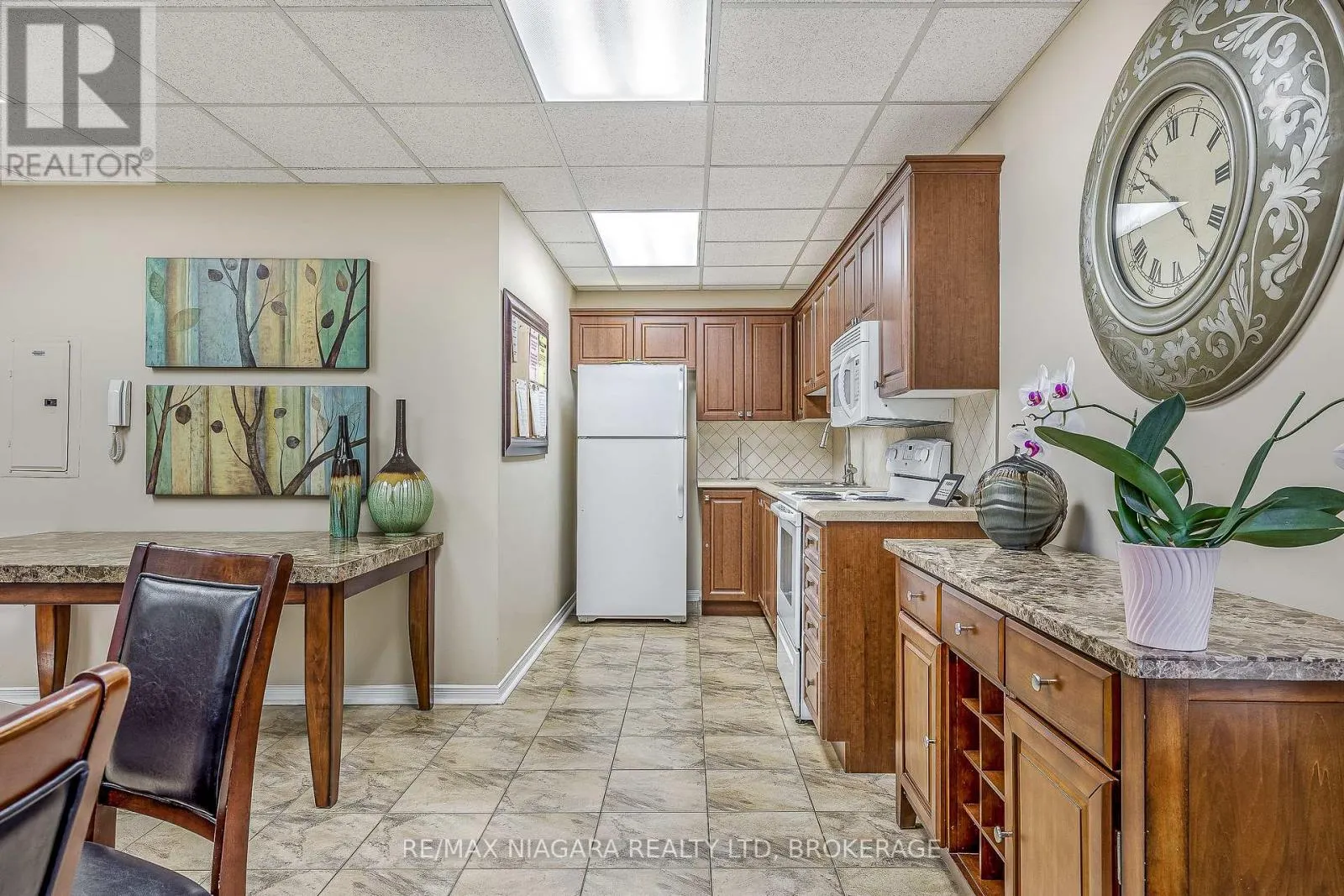 307 - 81 SCOTT STREET, #307