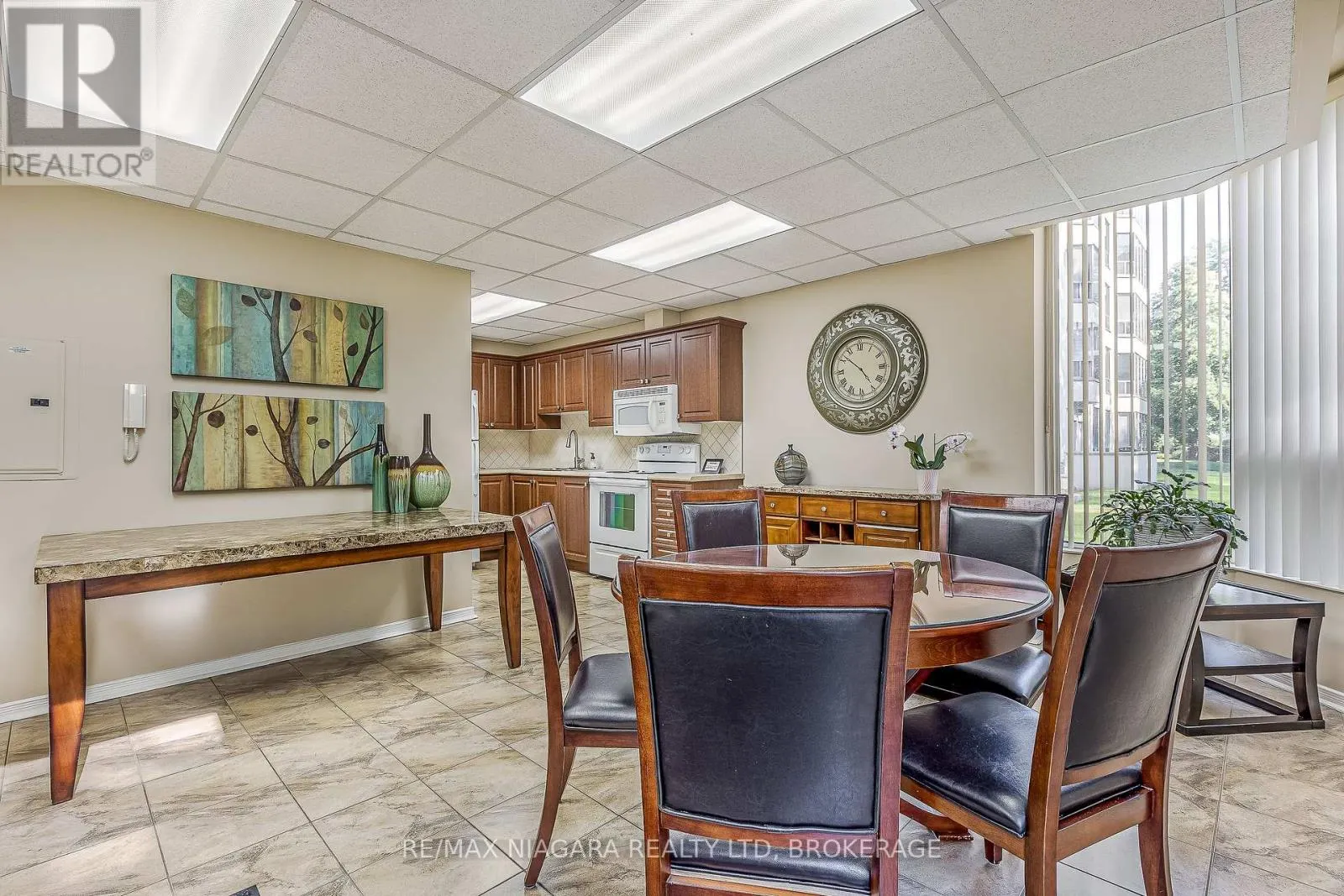 307 - 81 SCOTT STREET, #307