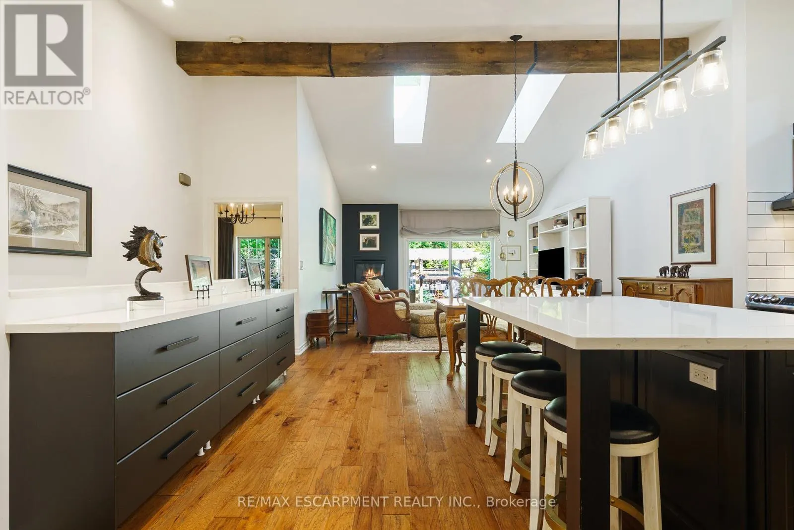 353 PARK STREET W