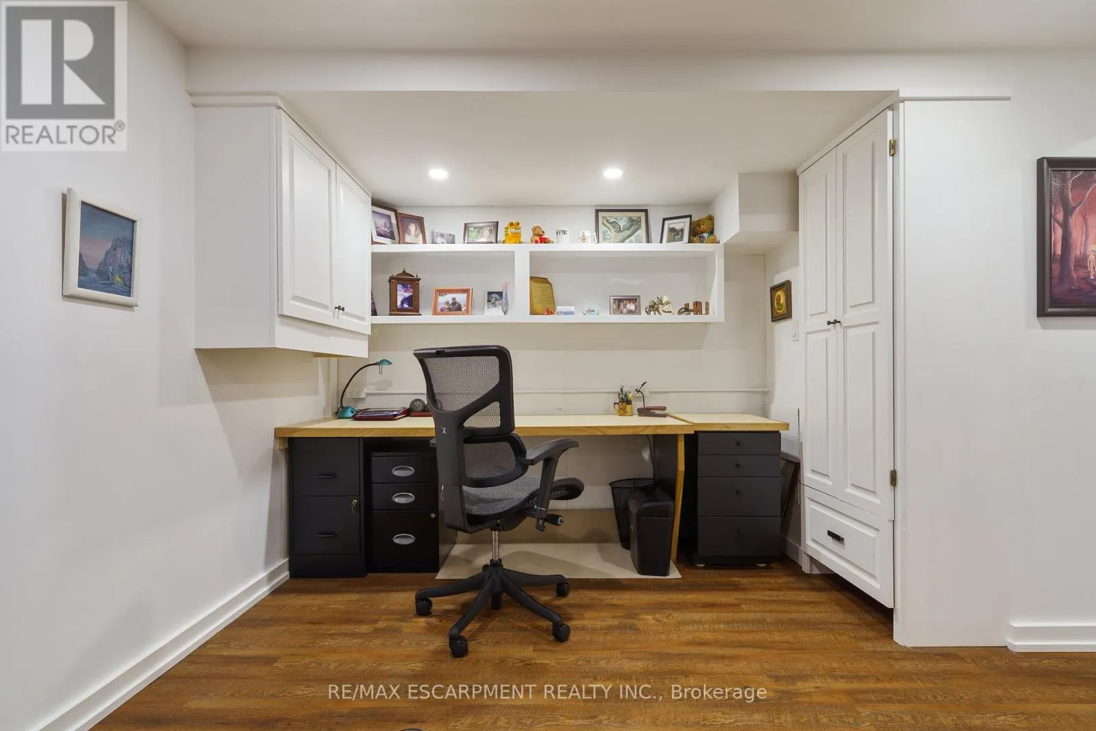 353 PARK STREET W