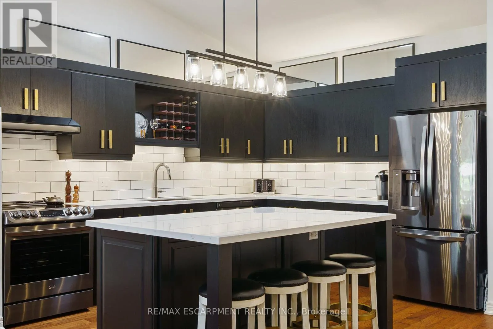 353 PARK STREET W