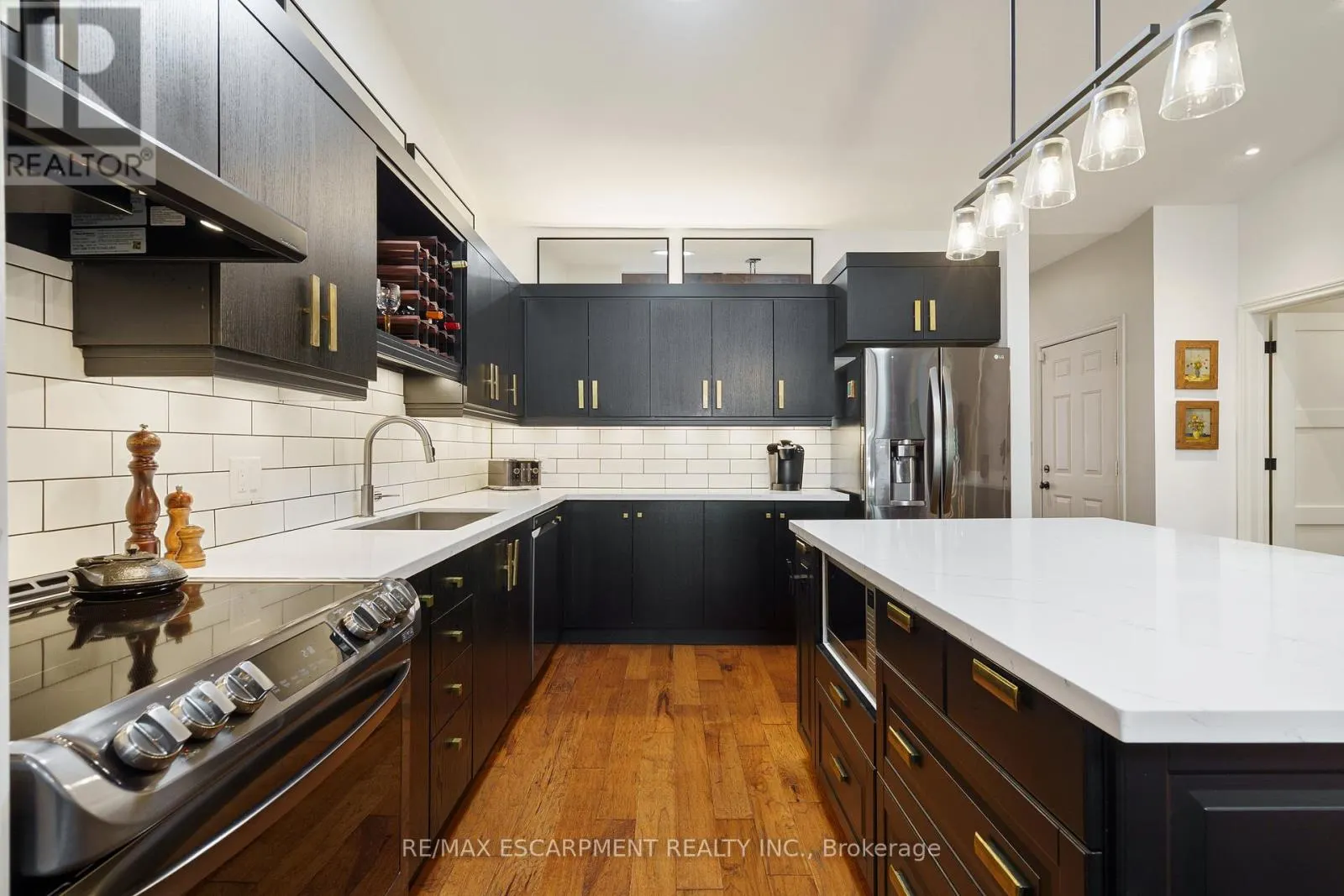 353 PARK STREET W