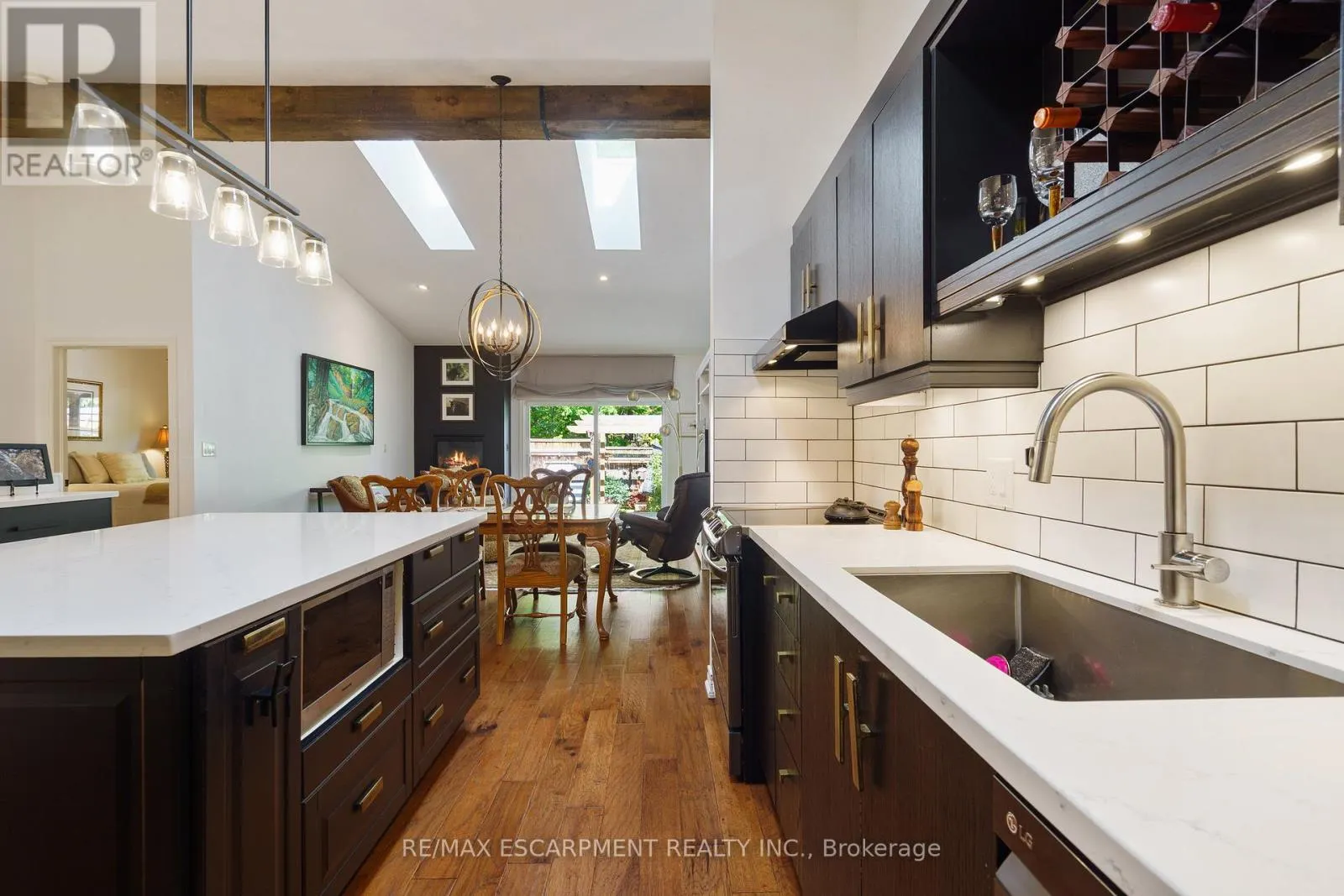353 PARK STREET W