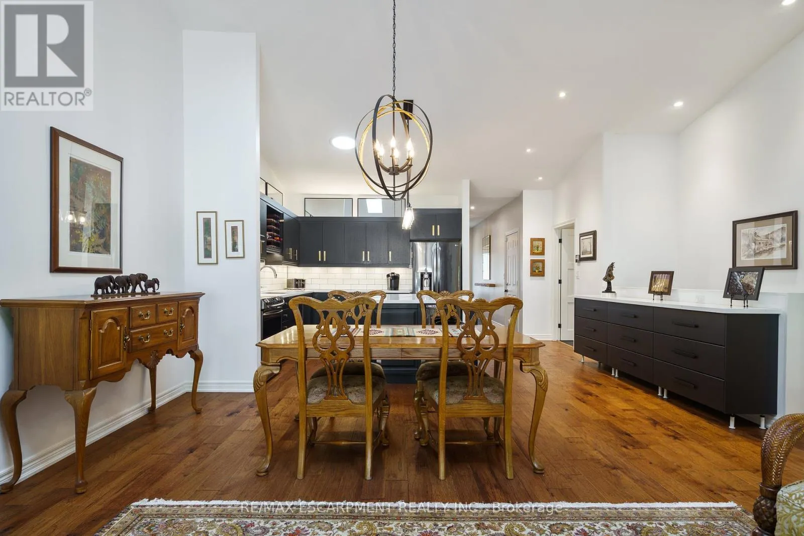 353 PARK STREET W
