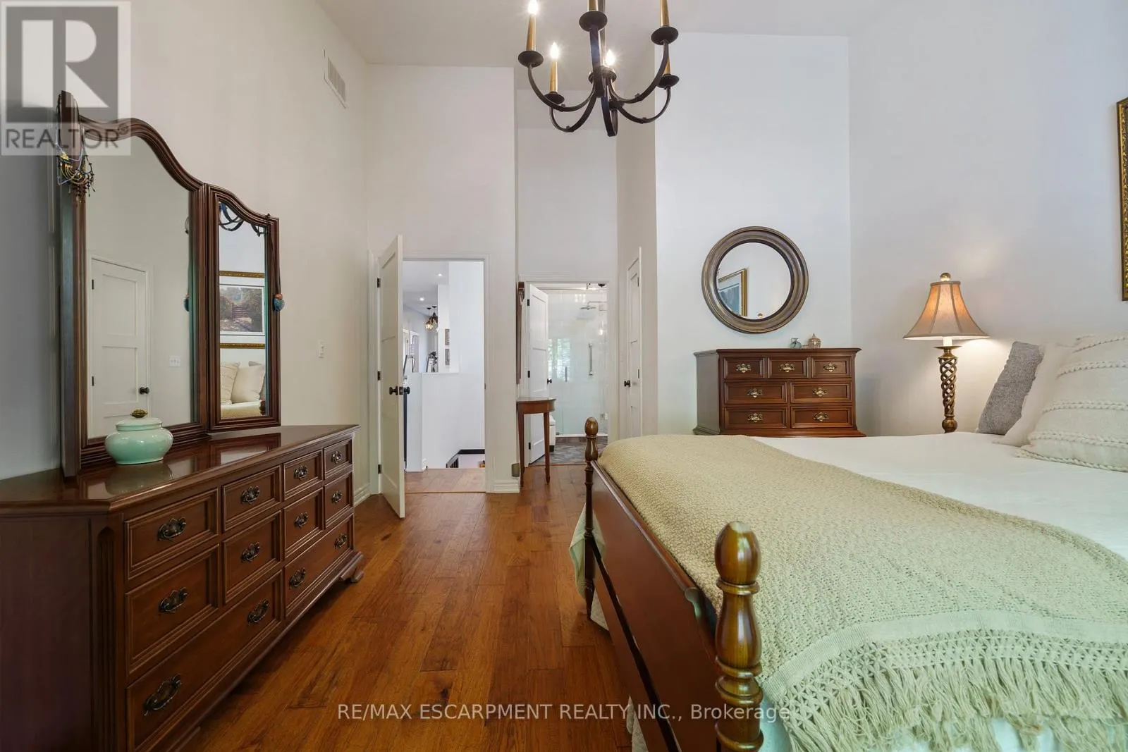 353 PARK STREET W