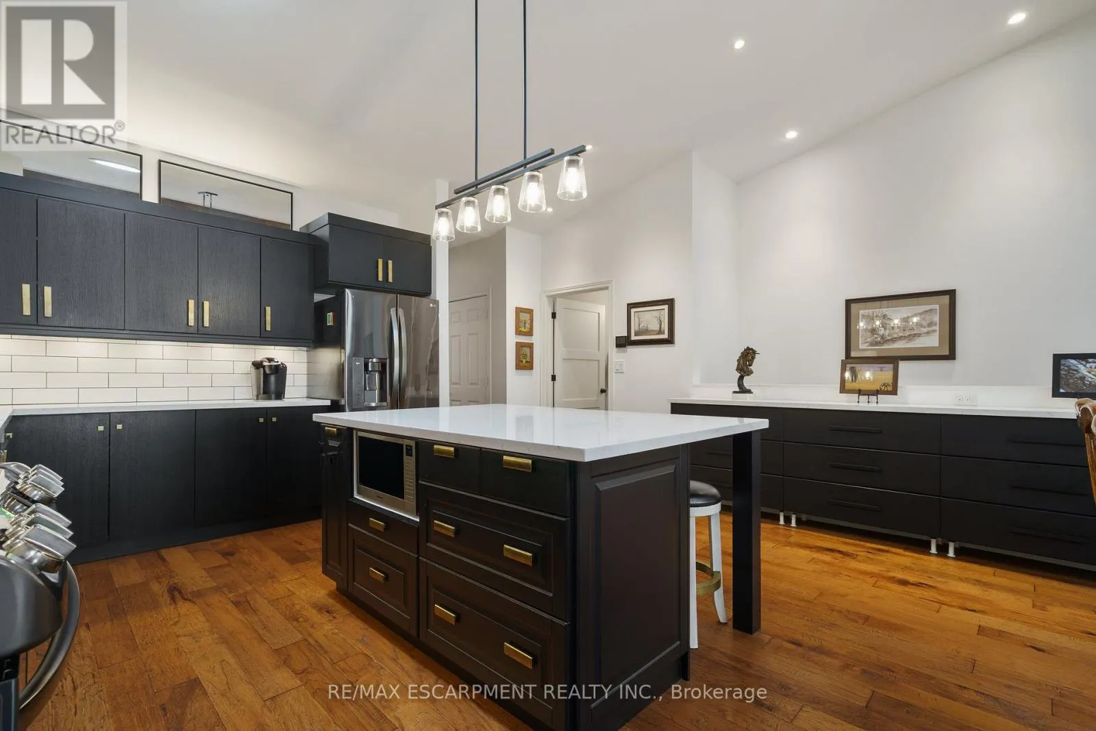 353 PARK STREET W
