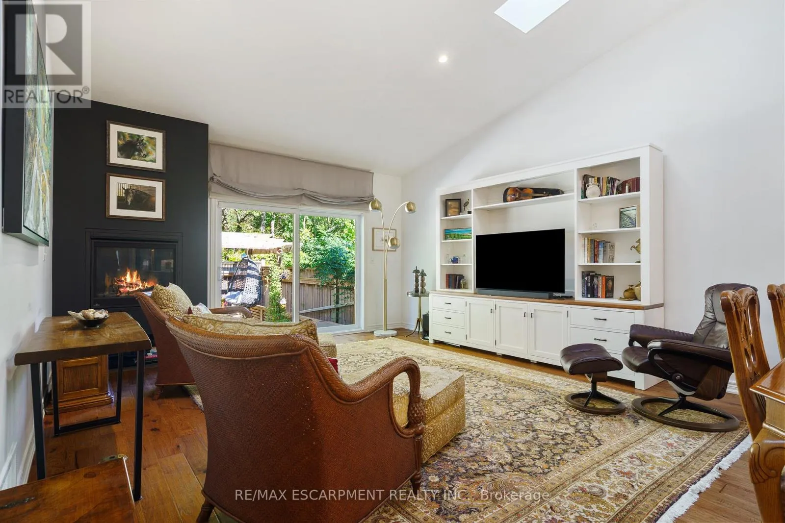 353 PARK STREET W