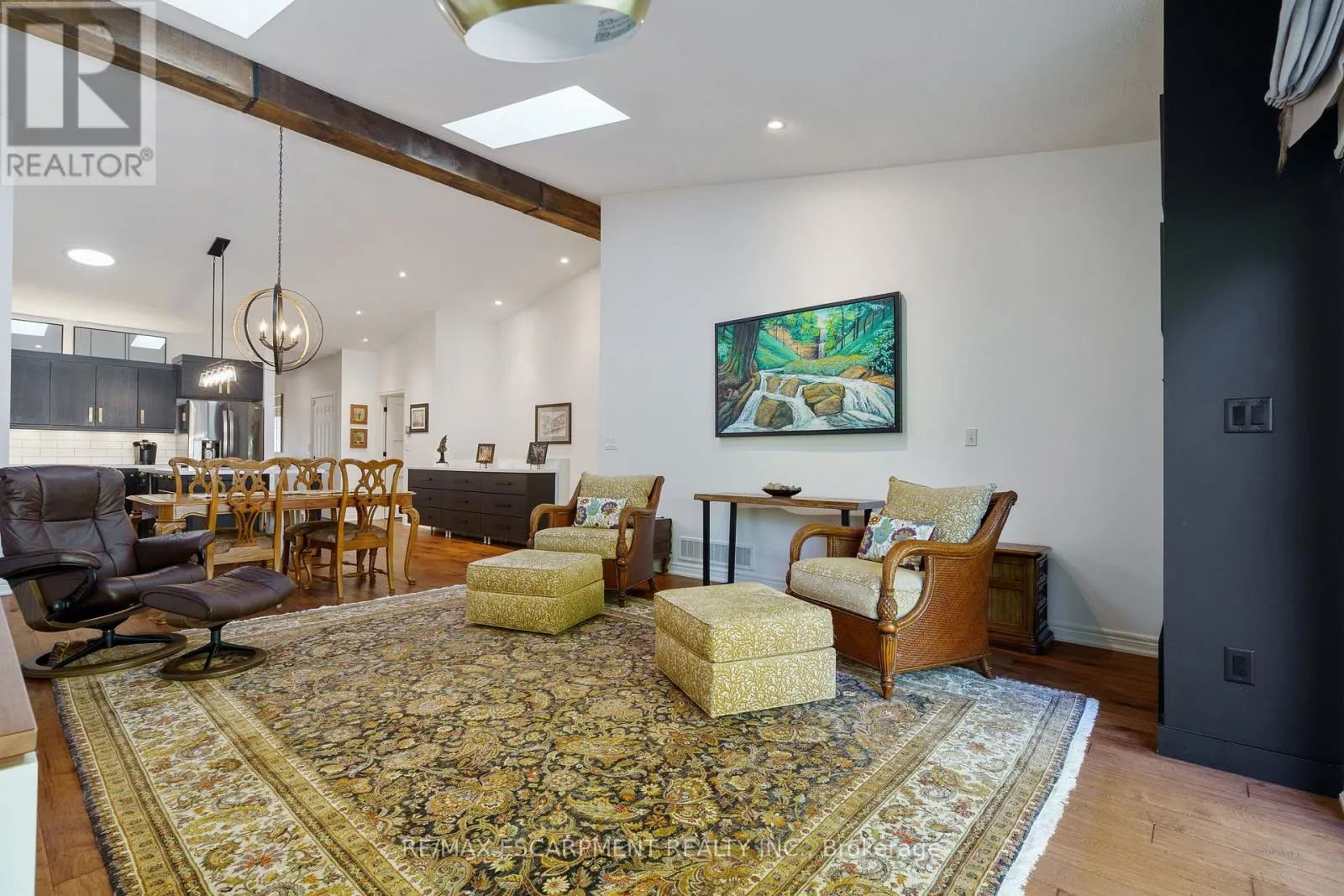353 PARK STREET W