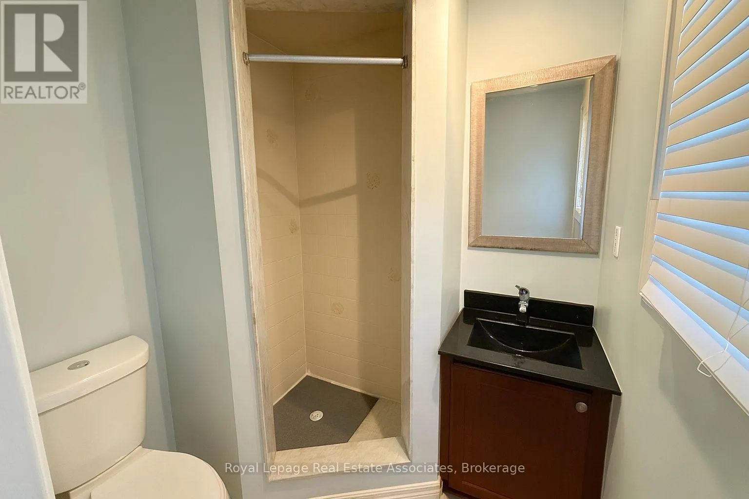 34 - 1675 UPPER GAGE AVENUE