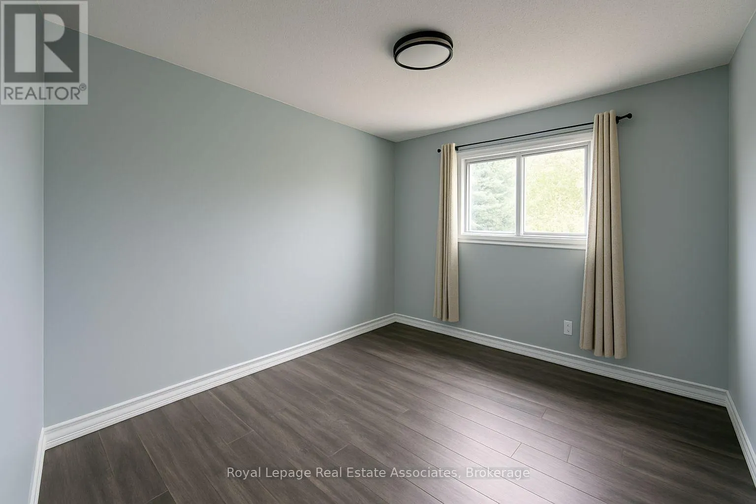 34 - 1675 UPPER GAGE AVENUE