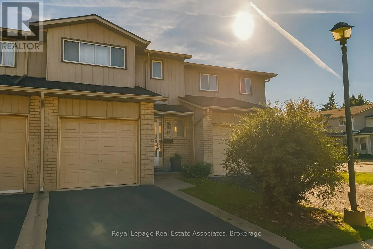 34 - 1675 UPPER GAGE AVENUE