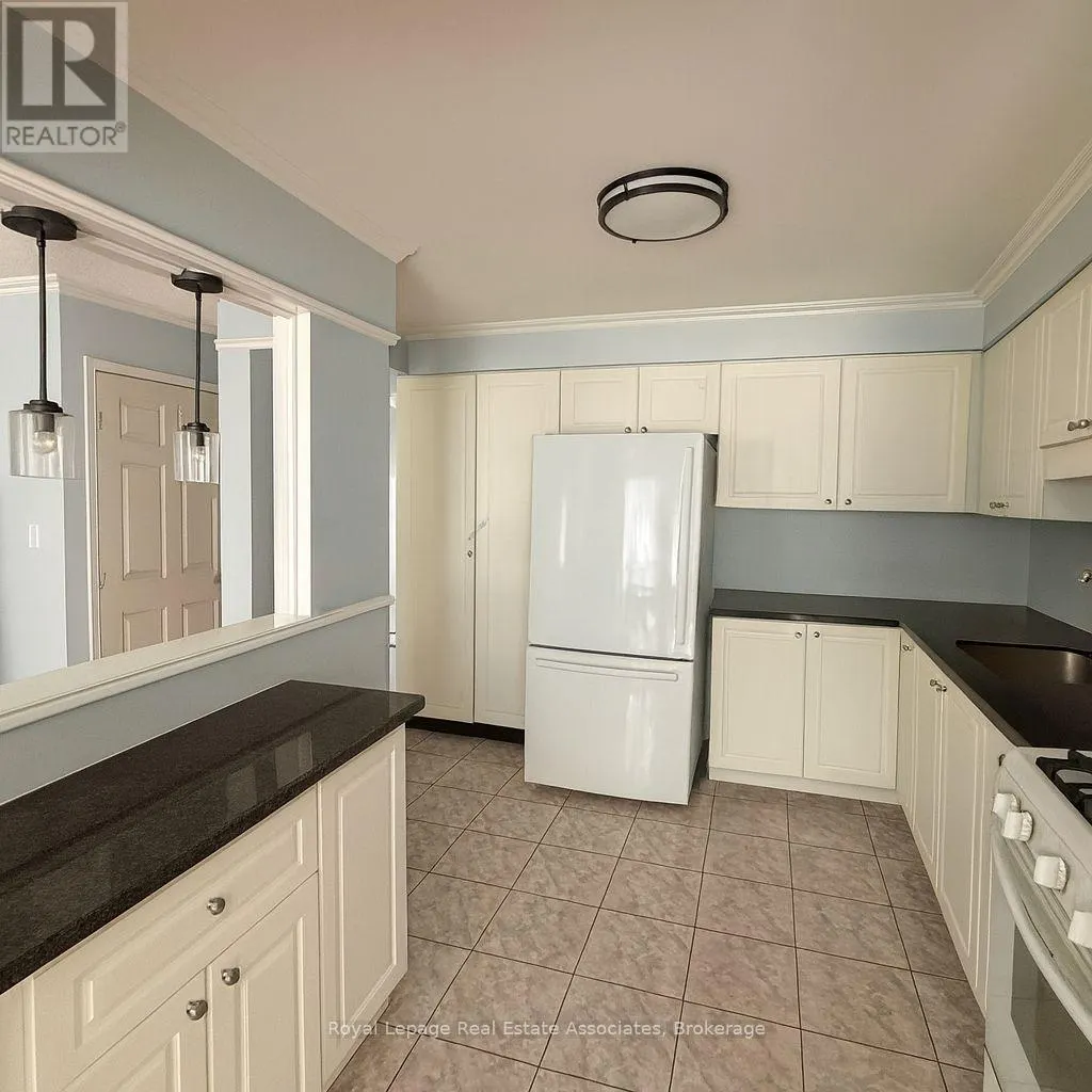 34 - 1675 UPPER GAGE AVENUE
