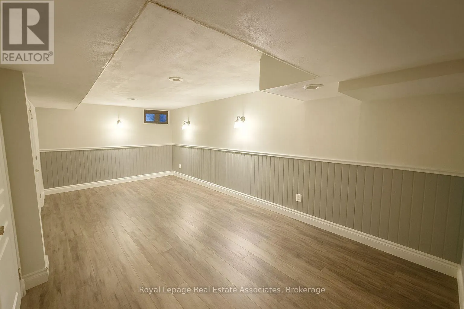 34 - 1675 UPPER GAGE AVENUE