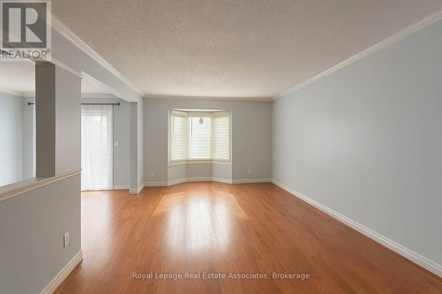 34 - 1675 UPPER GAGE AVENUE