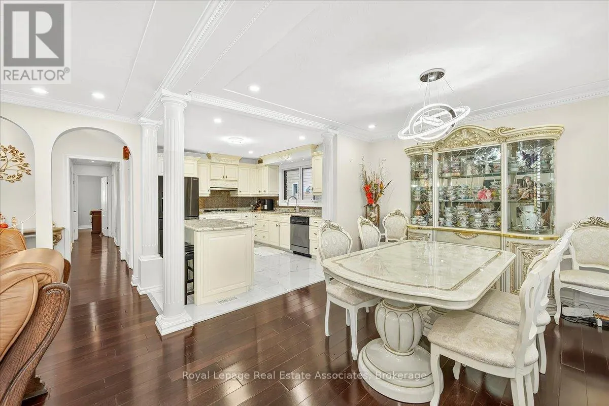 51 PICTON STREET W