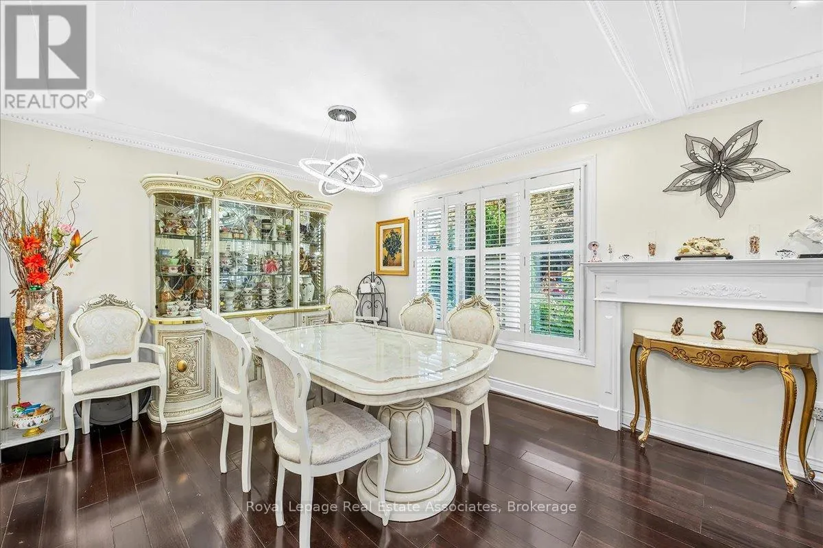 51 PICTON STREET W