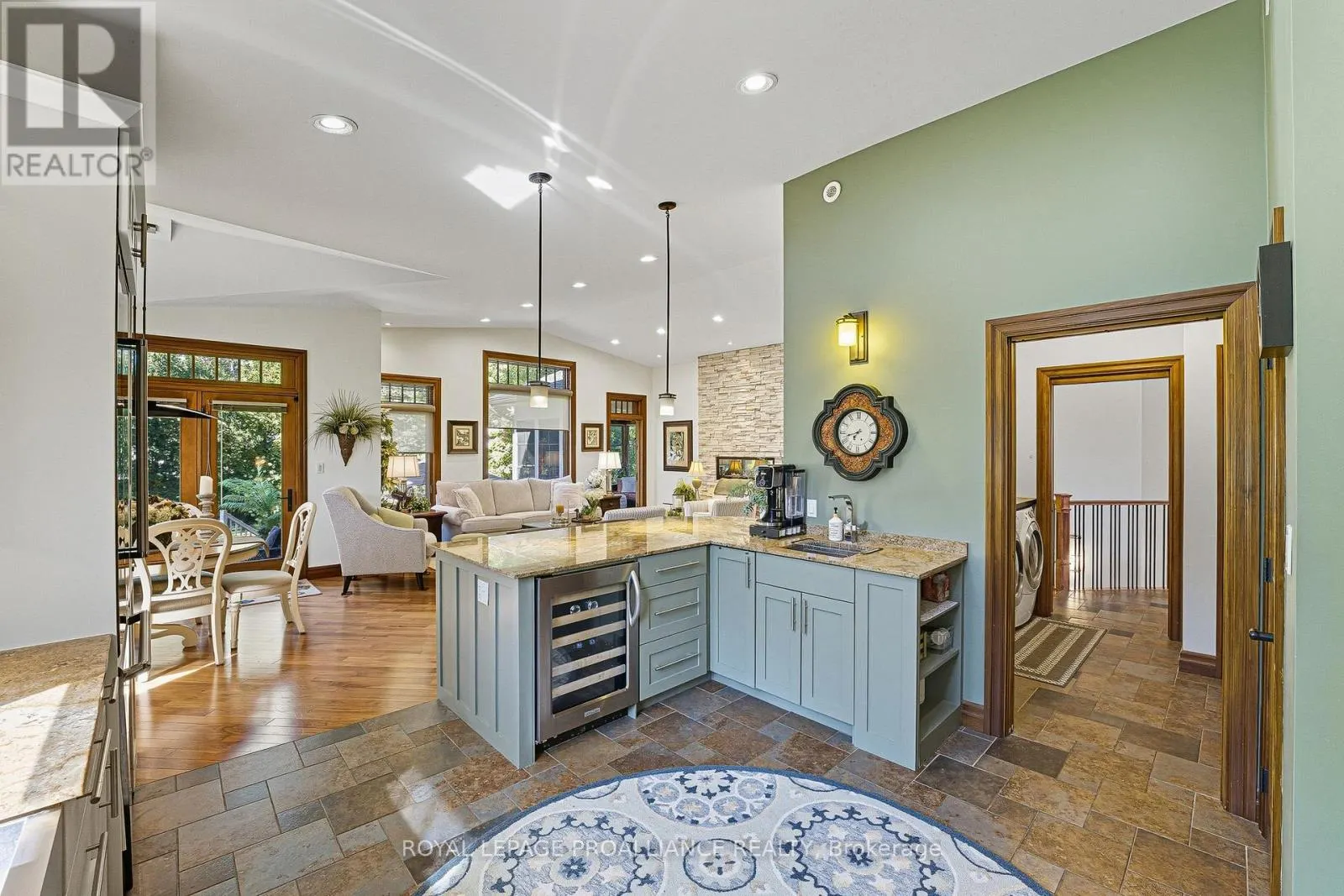 6 BIRCH COURT