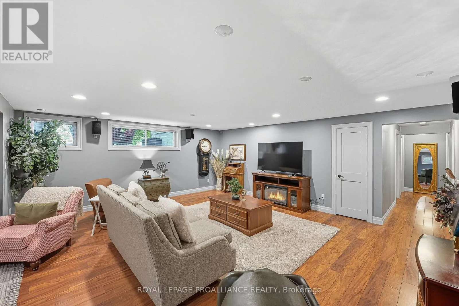6 BIRCH COURT