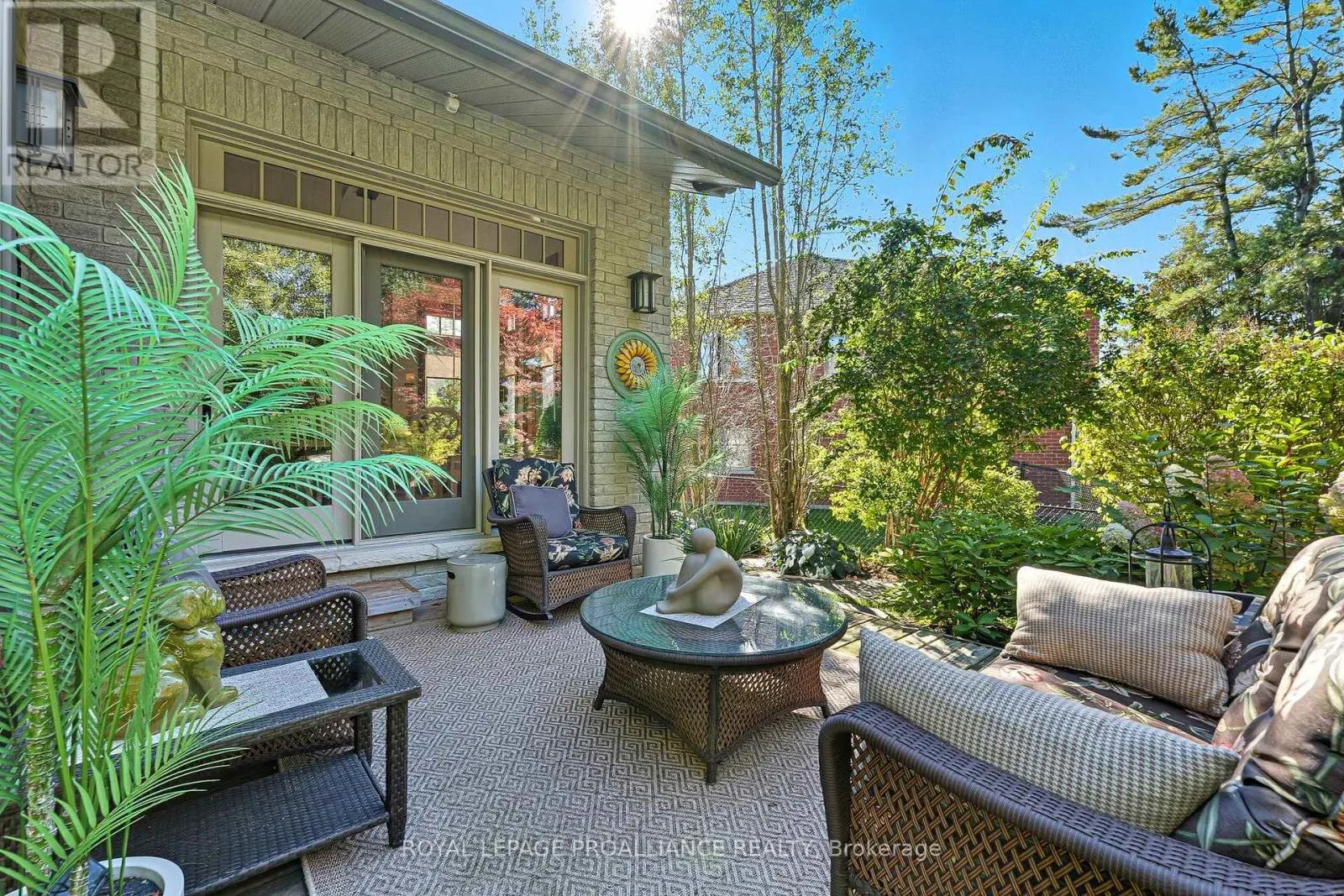 6 BIRCH COURT