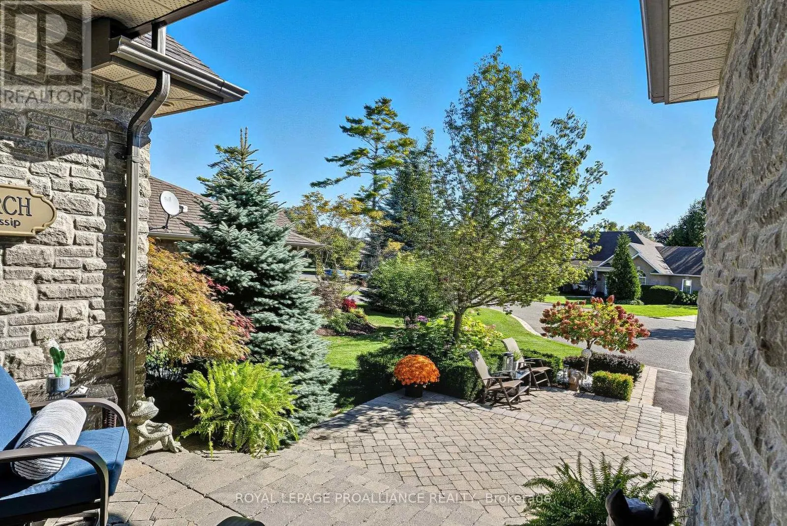 6 BIRCH COURT