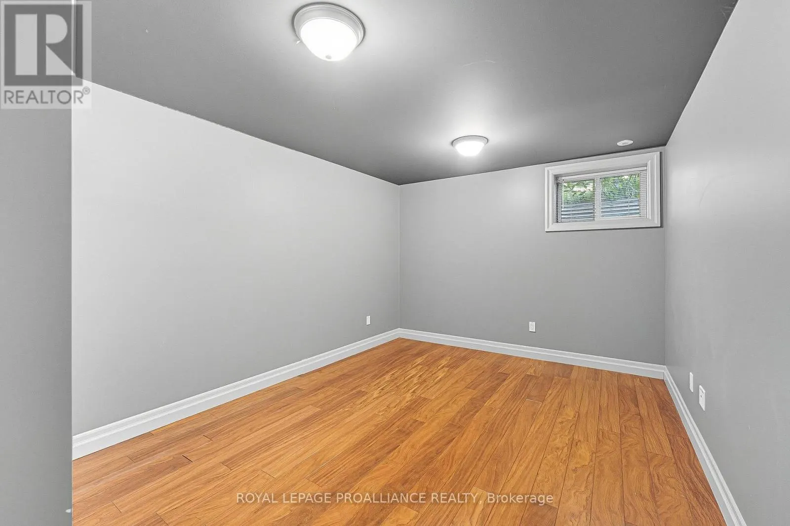 6 BIRCH COURT