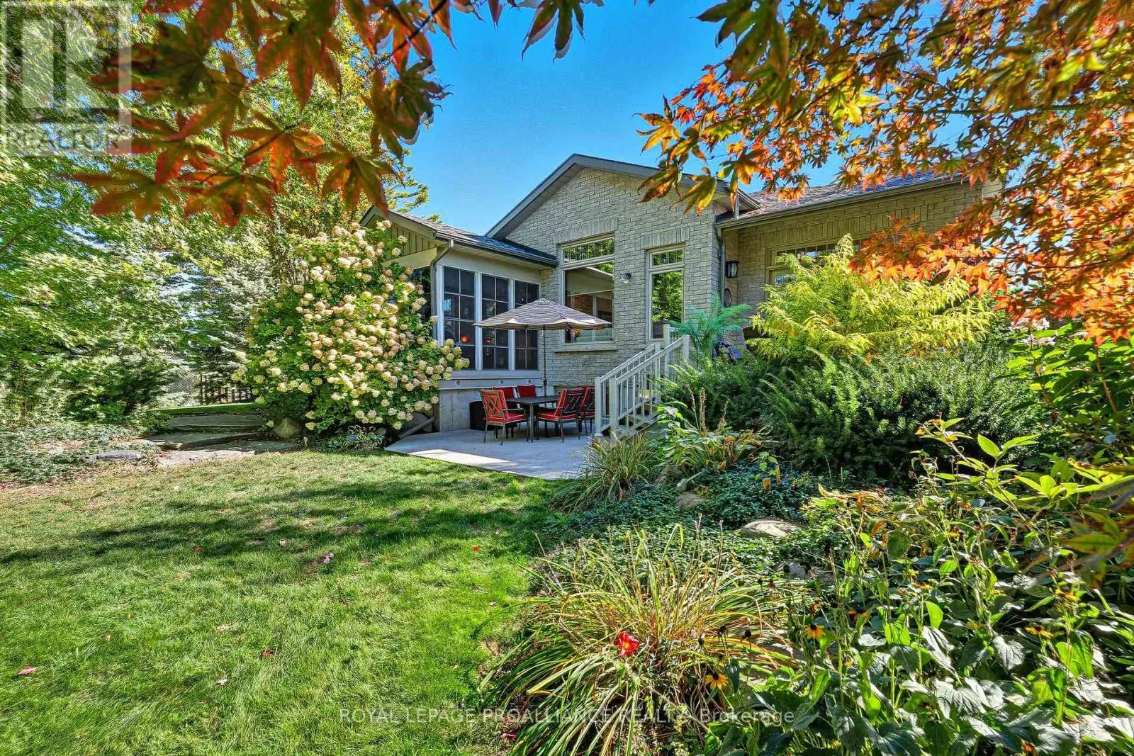 6 BIRCH COURT