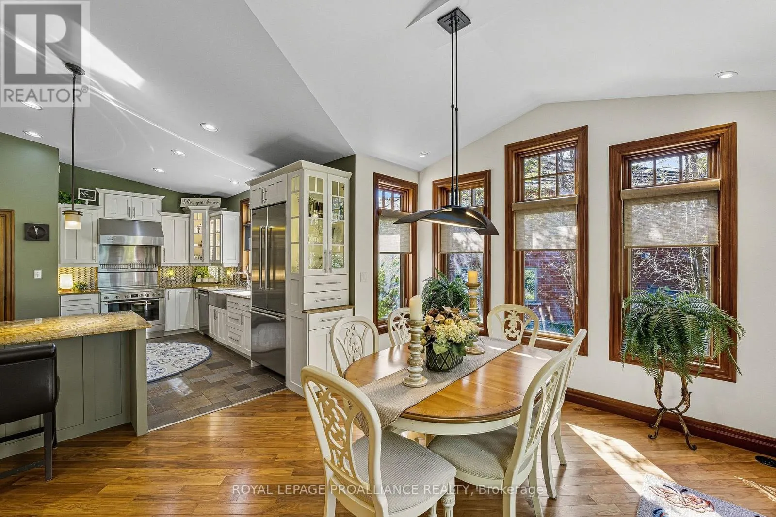 6 BIRCH COURT