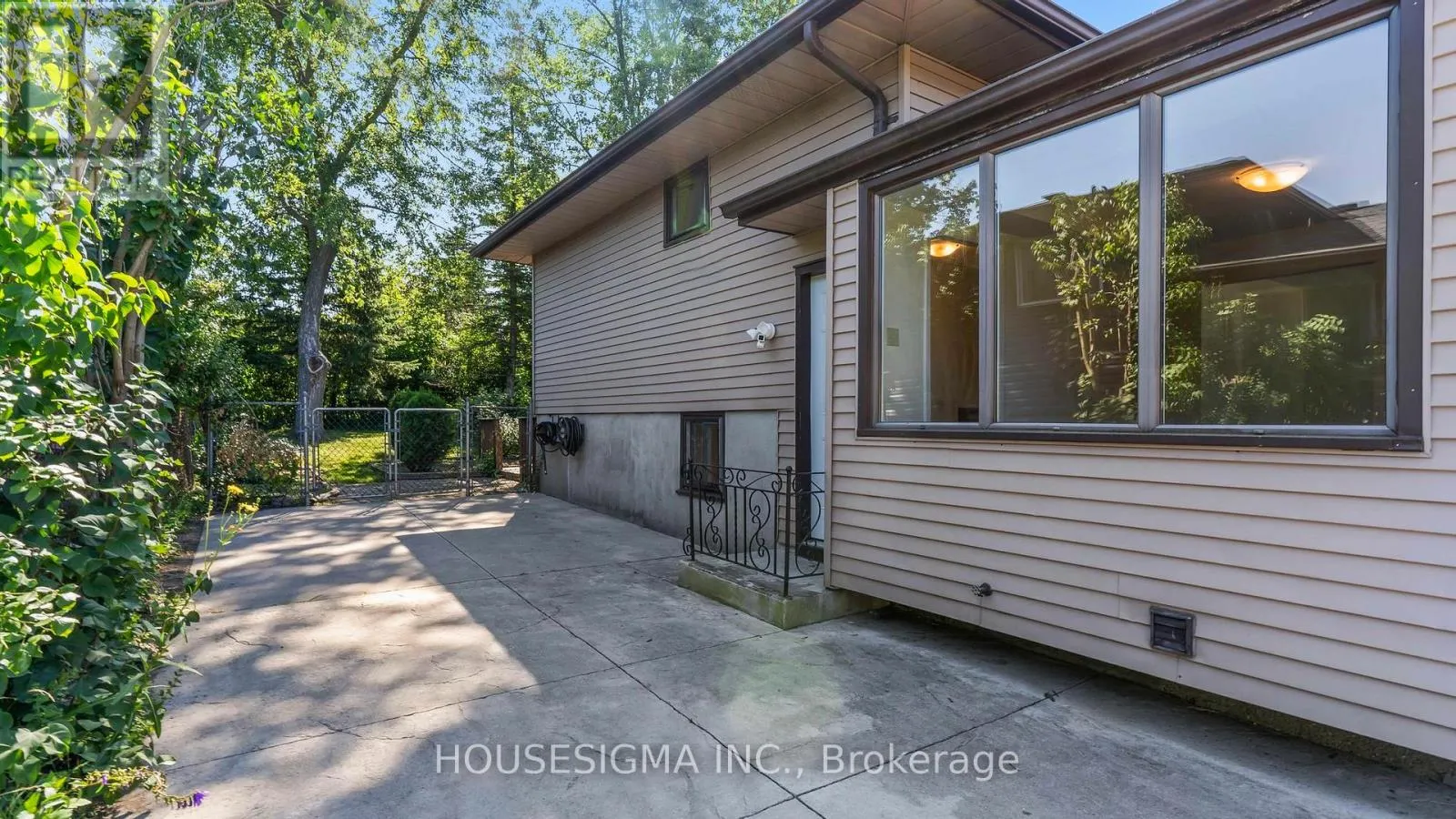 703 MILLBANK DRIVE