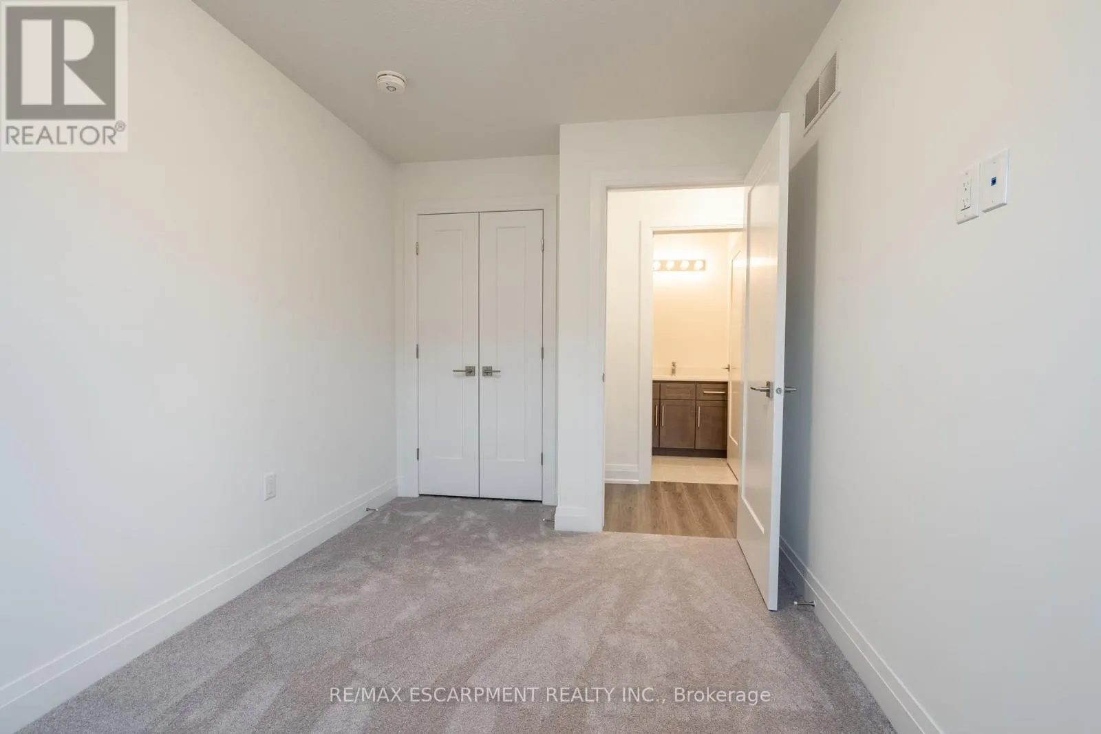 16 CLEAR VALLEY LANE