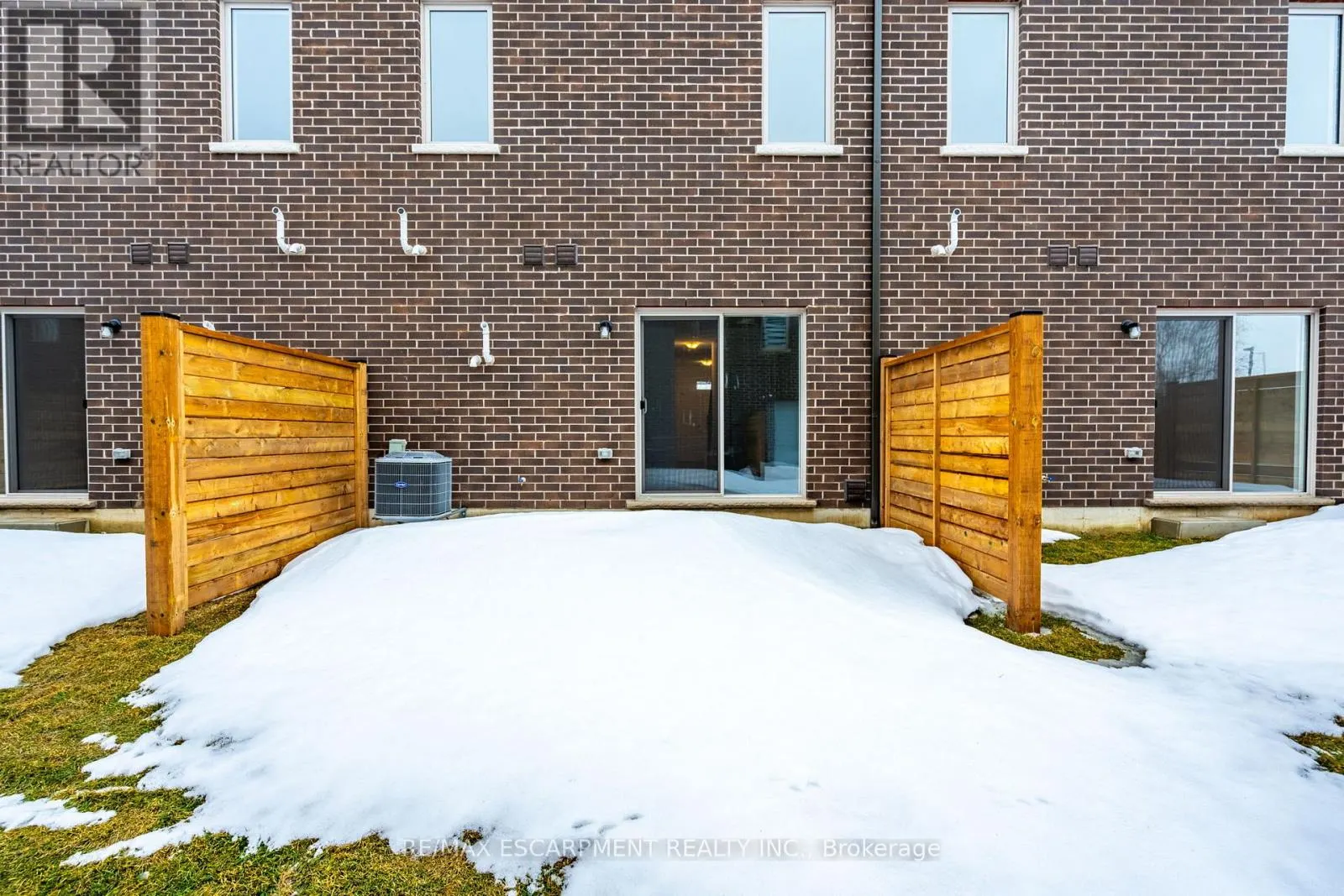 16 CLEAR VALLEY LANE