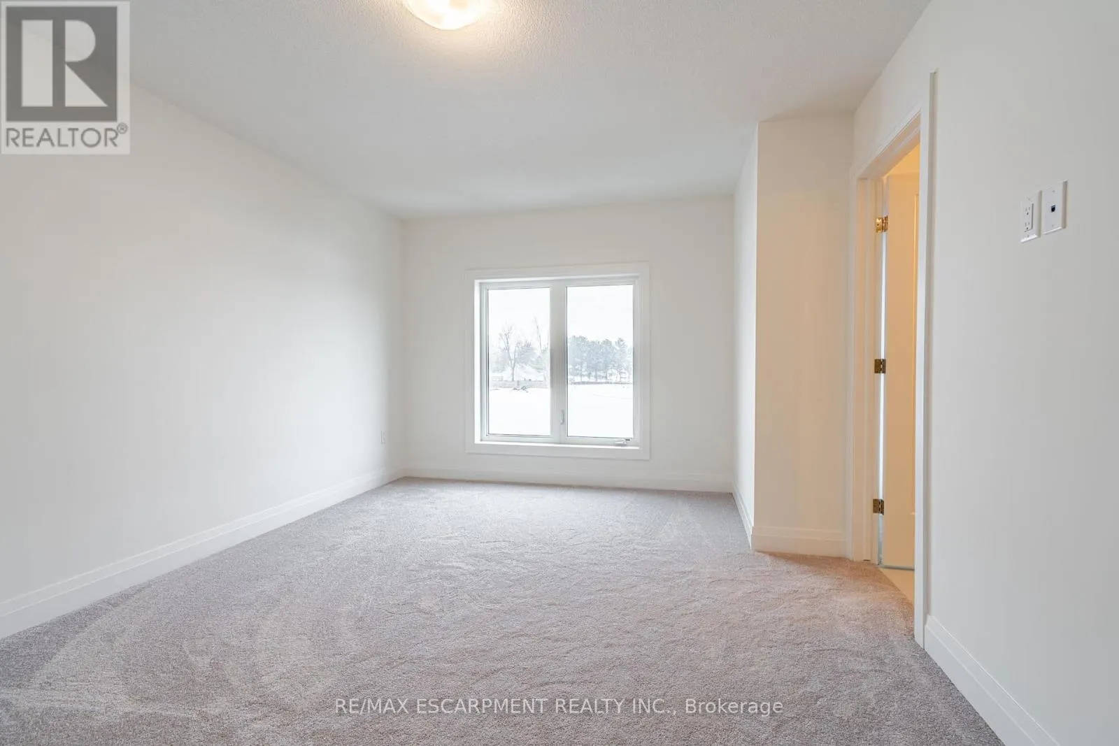 16 CLEAR VALLEY LANE
