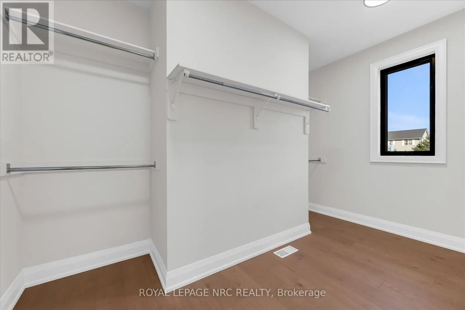 207 FORKS ROAD