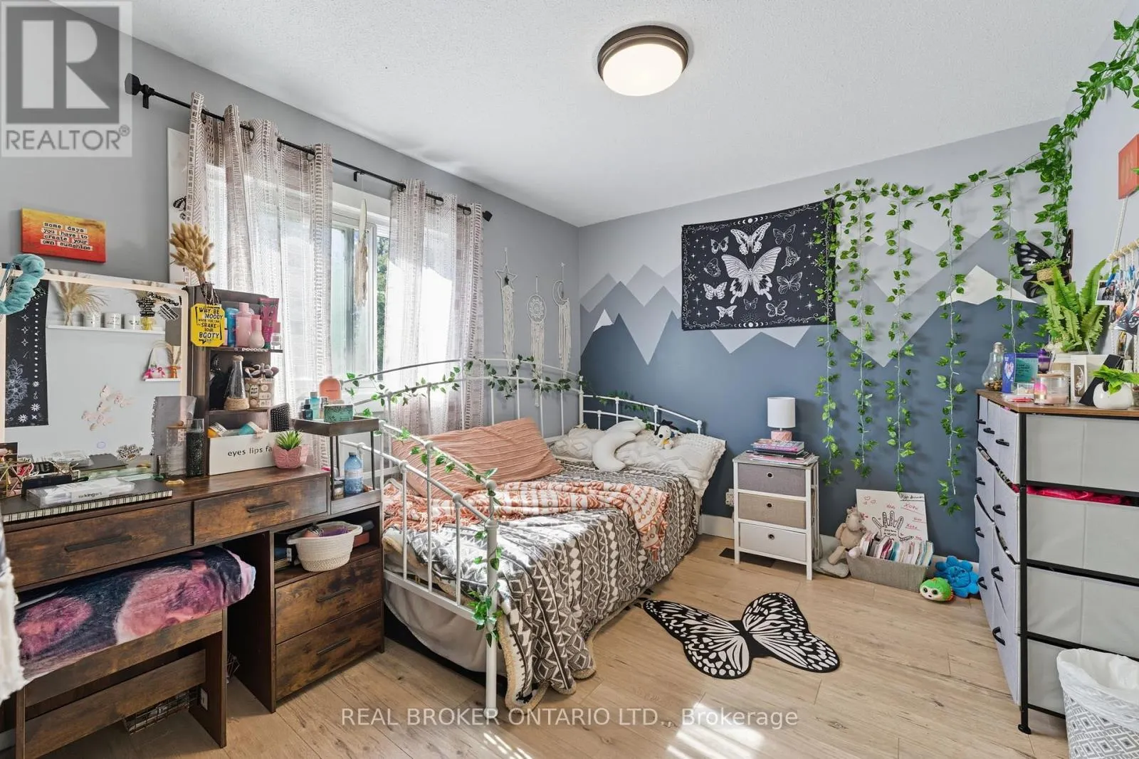 100 LA SALETTE ROAD