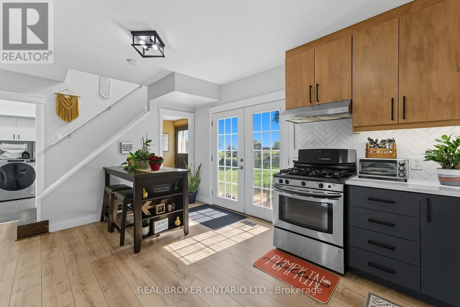 100 LA SALETTE ROAD
