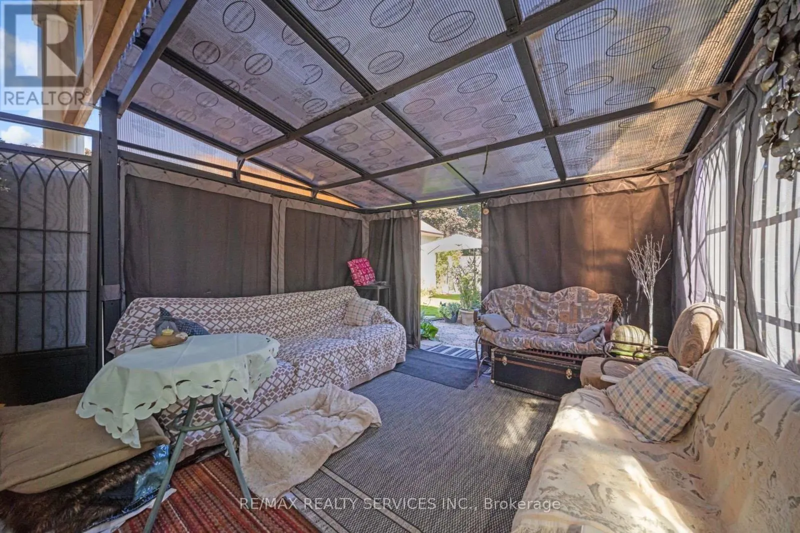 476 PROSPECT AVENUE