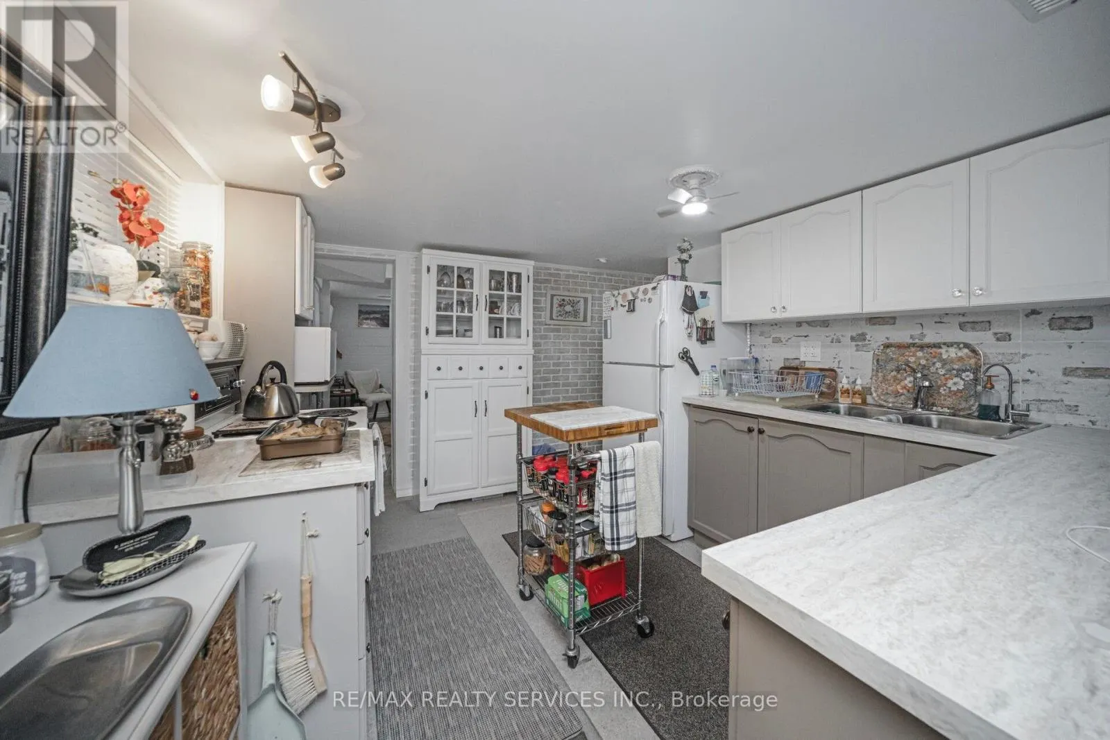 476 PROSPECT AVENUE