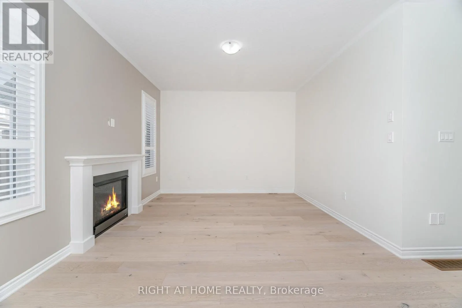 28 PICKETT PLACE